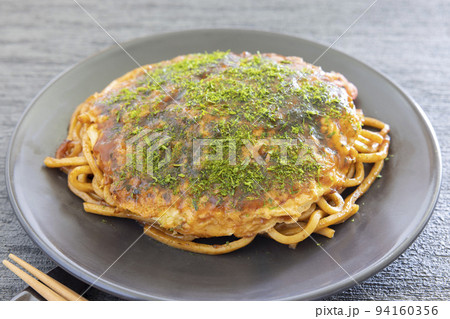 お好み焼きとソース焼そば 94160356