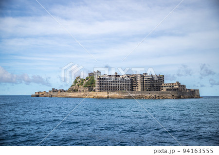 長崎県　軍艦島（端島）の風景 94163555