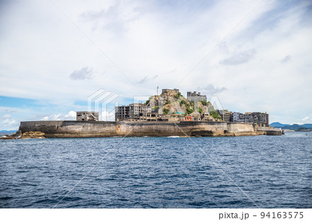 長崎県 軍艦島(端島)の風景 長崎県 軍艦島(端島)の風景 94163575