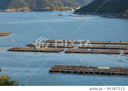 日本の岡山県備前市日生の美しい海の風景 94167213