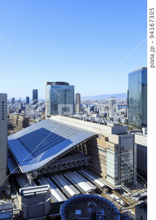 大阪市北区梅田　青空の大阪駅 94167305