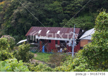 日本の岡山県備前市の頭島の美しい風景と建物 日本の岡山県備前市の頭島の美しい風景と建物 94167456