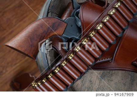 Wild west gun with belt, holster and ammunition Wild west gun with belt, holster and ammunition 94167909