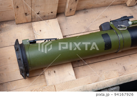 "Bazooka" RPG grenade launchers in army green crate "Bazooka" RPG grenade launchers in army green crate 94167926