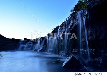 夏の黒滝 夏の黒滝 94168419