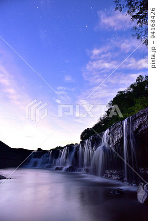 夏の黒滝 夏の黒滝 94168426