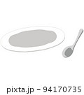 白いお皿とスプーン 94170735
