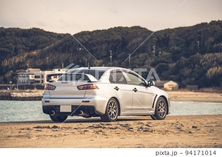 国産 スポーツカー セダン シルバー ラリーカー 94171014