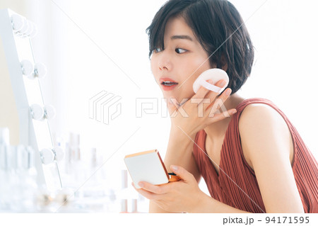 女性 ビューティー 美容 メイク スキンケア 女性 ビューティー 美容 メイク スキンケア 94171595