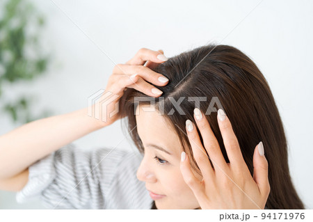 30代女性のヘアケア 94171976