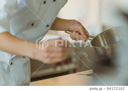 レストランの仕事 94172102