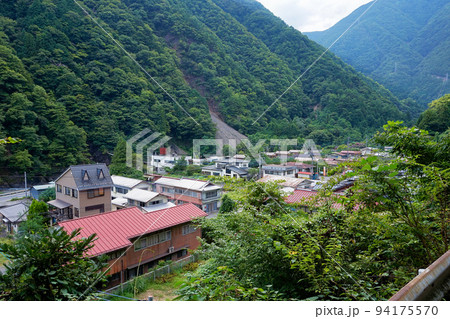 新倉集落の町並【山梨県早川町】 新倉集落の町並【山梨県早川町】 94175570