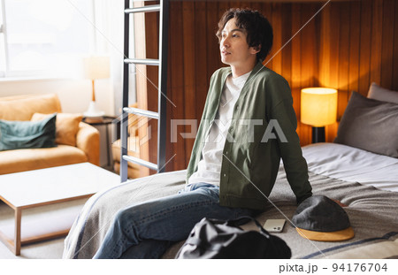 男性 ポートレート 男性 ポートレート 94176704