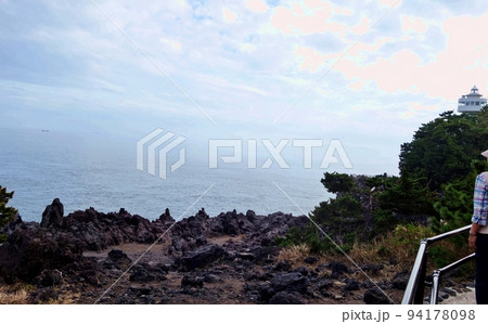 断崖絶景とスリルの城ケ崎海岸 断崖絶景とスリルの城ケ崎海岸 94178098
