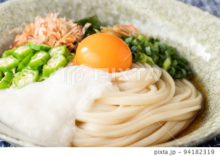夏の定番、とろろぶっかけうどん 夏の定番、とろろぶっかけうどん 94182319
