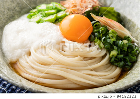 夏の定番、とろろぶっかけうどん 夏の定番、とろろぶっかけうどん 94182323