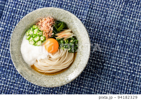 夏の定番、とろろぶっかけうどん 夏の定番、とろろぶっかけうどん 94182329