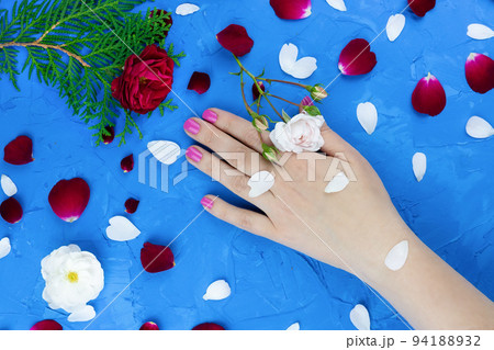 beauty hands with makeup flowers 94188932
