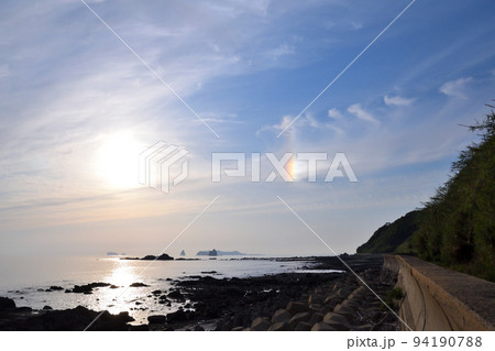 幻日、ローウィッツアーク、五島灘、角力灘、大角力の夕景 94190788