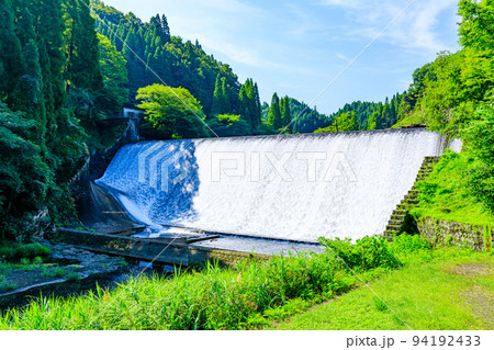 夏の白水溜池堰堤(白水ダム)大分県竹田市 夏の白水溜池堰堤(白水ダム)大分県竹田市 94192433