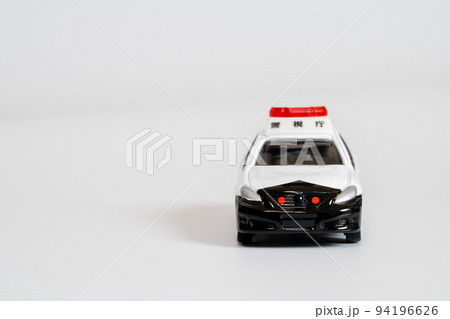 ミニカーのパトカー ミニカーのパトカー 94196626