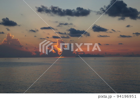 地中海の夕暮れ 地中海の夕暮れ 94196951