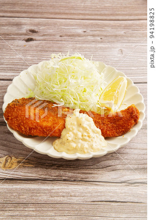 鮭フライ 94198825