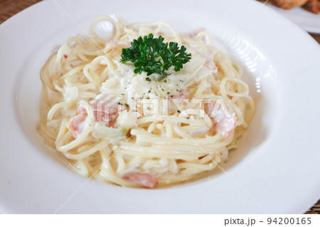 pasta carbonara ,spaghetti or spaghetti carbonara 94200165
