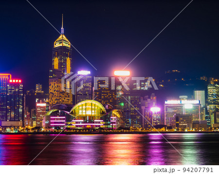 香港　ビクトリア・ハーバー　夜景 94207791
