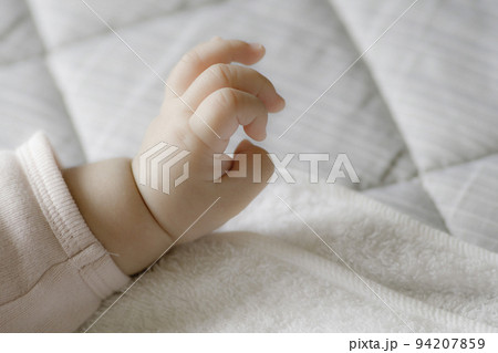 見てるだけで幸せを感じる赤ちゃんの手② 見てるだけで幸せを感じる赤ちゃんの手② 94207859