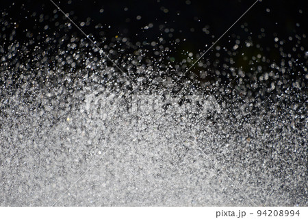 水しぶき 94208994