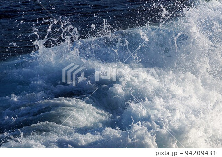 海　波　素材　背景　壁紙　装飾　バックグラウンド 94209431