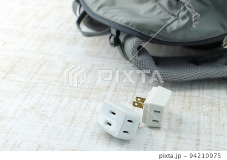 電源タップ　旅行に便利な持ち物　イメージ 94210975