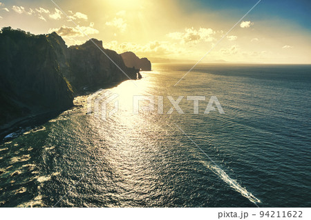 小樽 青の洞窟を空撮 94211622