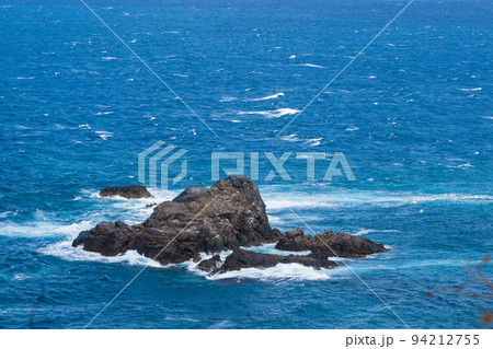 日本の渚百景 島武意海岸の積丹ブルー 日本の渚百景 島武意海岸の積丹ブルー 94212755
