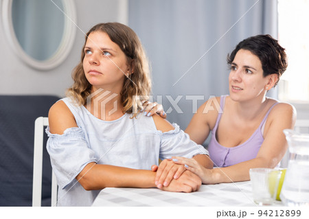 Female LGBT couple having problems in relationship 94212899