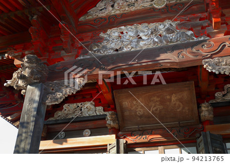 ロマンチック茨城（この寺は大杉神社の影響でしょうか、大陸の物語が彫られている。）稲城市、龍華山安穏寺 94213765