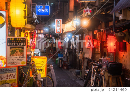 《東京都》三軒茶屋・ノスタルジックな飲み屋街 《東京都》三軒茶屋・ノスタルジックな飲み屋街 94214460