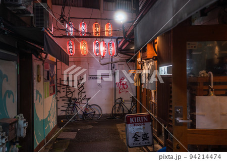 《東京都》三軒茶屋・ノスタルジックな飲み屋街 94214474