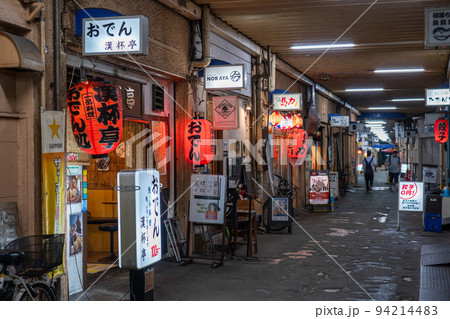《東京都》高円寺・ガード下飲み屋街 94214483