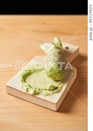 鮫皮ですりおろした山葵 鮫皮ですりおろした山葵 94214923