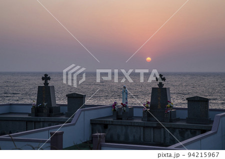 渕ノ元カトリック墓碑群からの夕日 渕ノ元カトリック墓碑群からの夕日 94215967