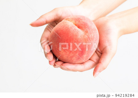 もも　peach 94219284