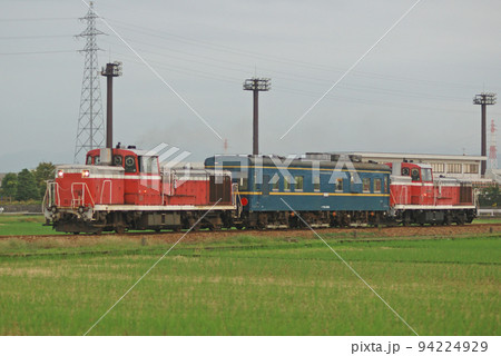 城端線 二塚ー高岡 JR西日本 DE10-1030+マヤ34-2005+DE10-1029 マヤ検 城端線 二塚ー高岡 JR西日本 DE10-1030+マヤ34-2005+DE10-1029 マヤ検 94224929