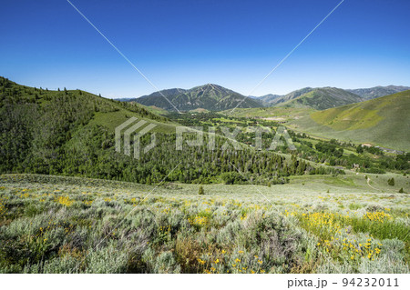 United States, Idaho, Bald Mountain seen from Proctor Loop Trail in Sun Valley 94232011