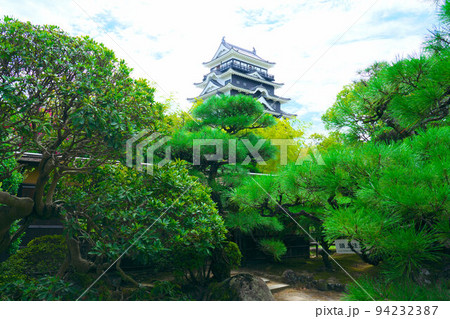 【日本100名城】福山城　福寿会館庭園と鉄板張り北壁外観復元完成後の天守4　広島県福山市 94232387