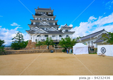 【日本100名城】福山城　外観復元完成後の天守と初秋の青空3　広島県福山市 94232436
