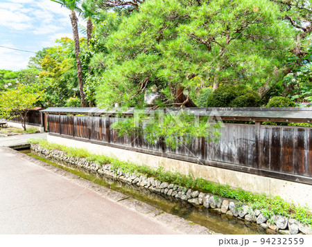 栃木県の城下町 喜連川の秋の景色 情緒豊かな御用堀 栃木県の城下町 喜連川の秋の景色 情緒豊かな御用堀 94232559