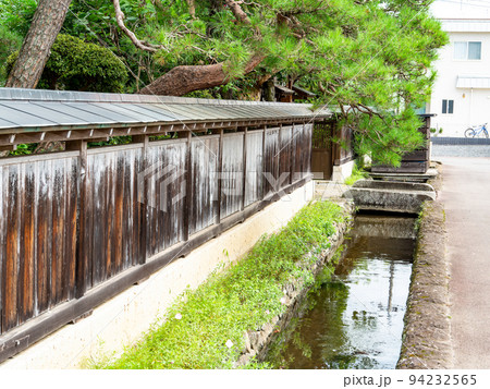 栃木県の城下町 喜連川の秋の景色 情緒豊かな御用堀 栃木県の城下町 喜連川の秋の景色 情緒豊かな御用堀 94232565