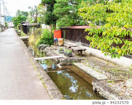 栃木県の城下町 喜連川の秋の景色 情緒豊かな御用堀 栃木県の城下町 喜連川の秋の景色 情緒豊かな御用堀 94232570
